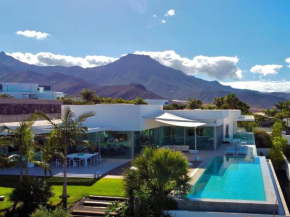 Belvilla by OYO Villa Christal